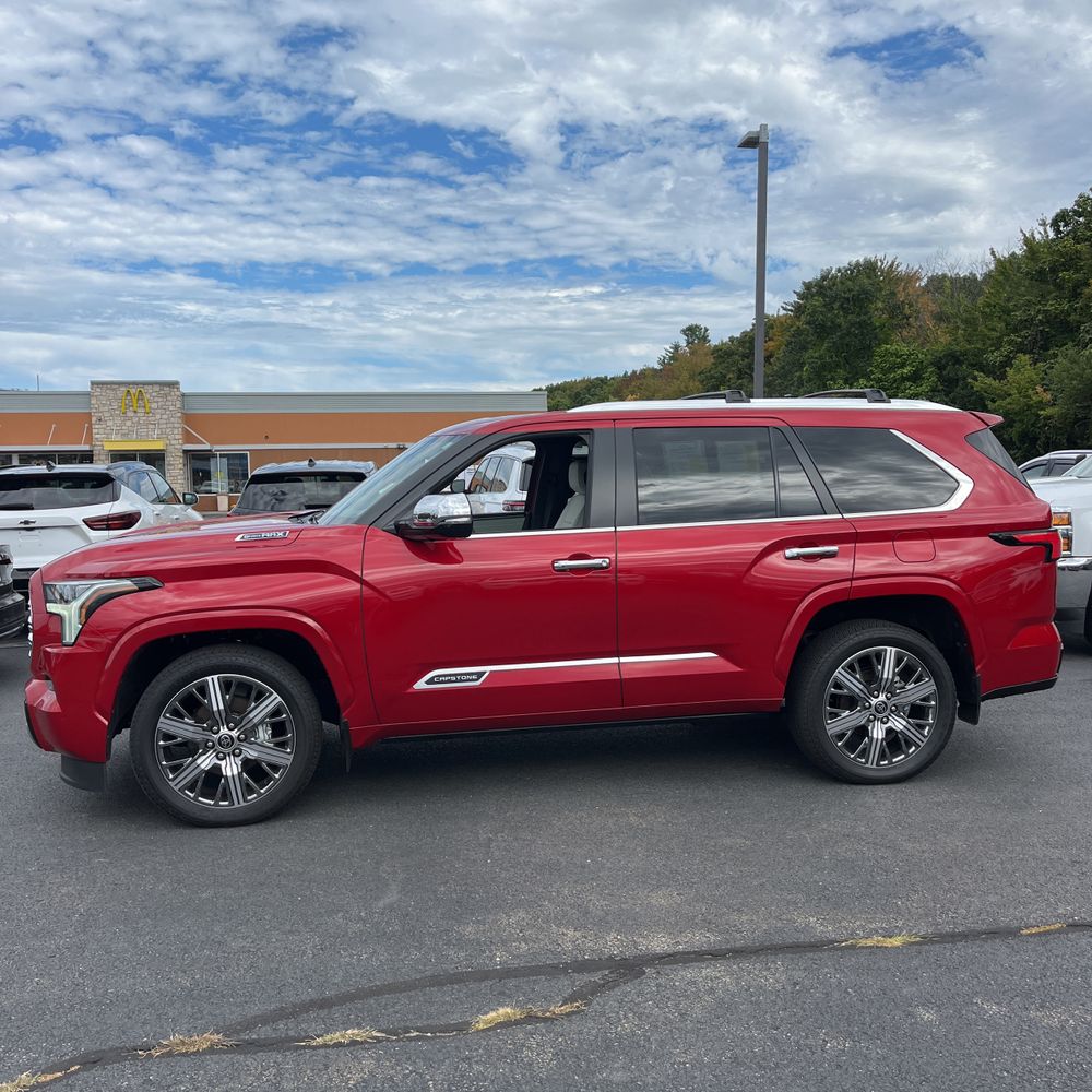 2024 Toyota Sequoia Capstone