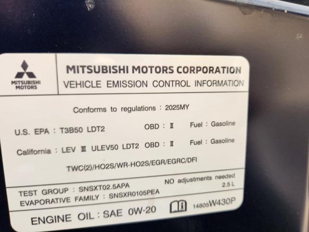 2025 Mitsubishi Outlander SE
