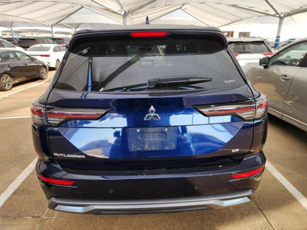 2025 Mitsubishi Outlander SE
