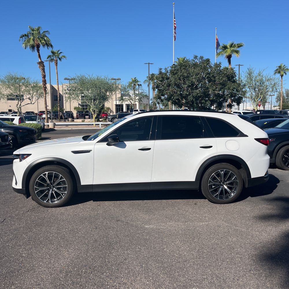 2025 Mazda CX-70 Plug-in Hybrid Premium