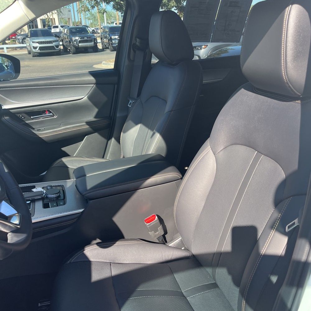 2025 Mazda CX-70 Plug-in Hybrid Premium