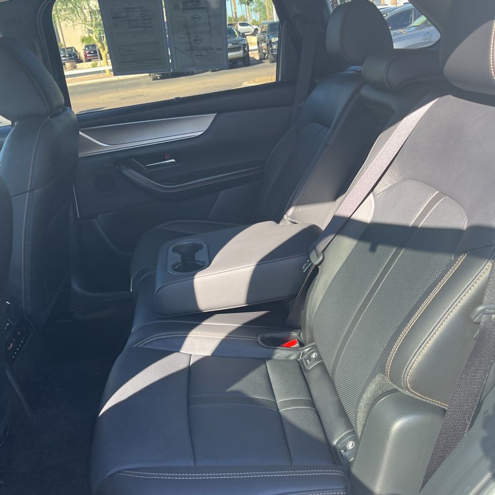 2025 Mazda CX-70 Plug-in Hybrid Premium