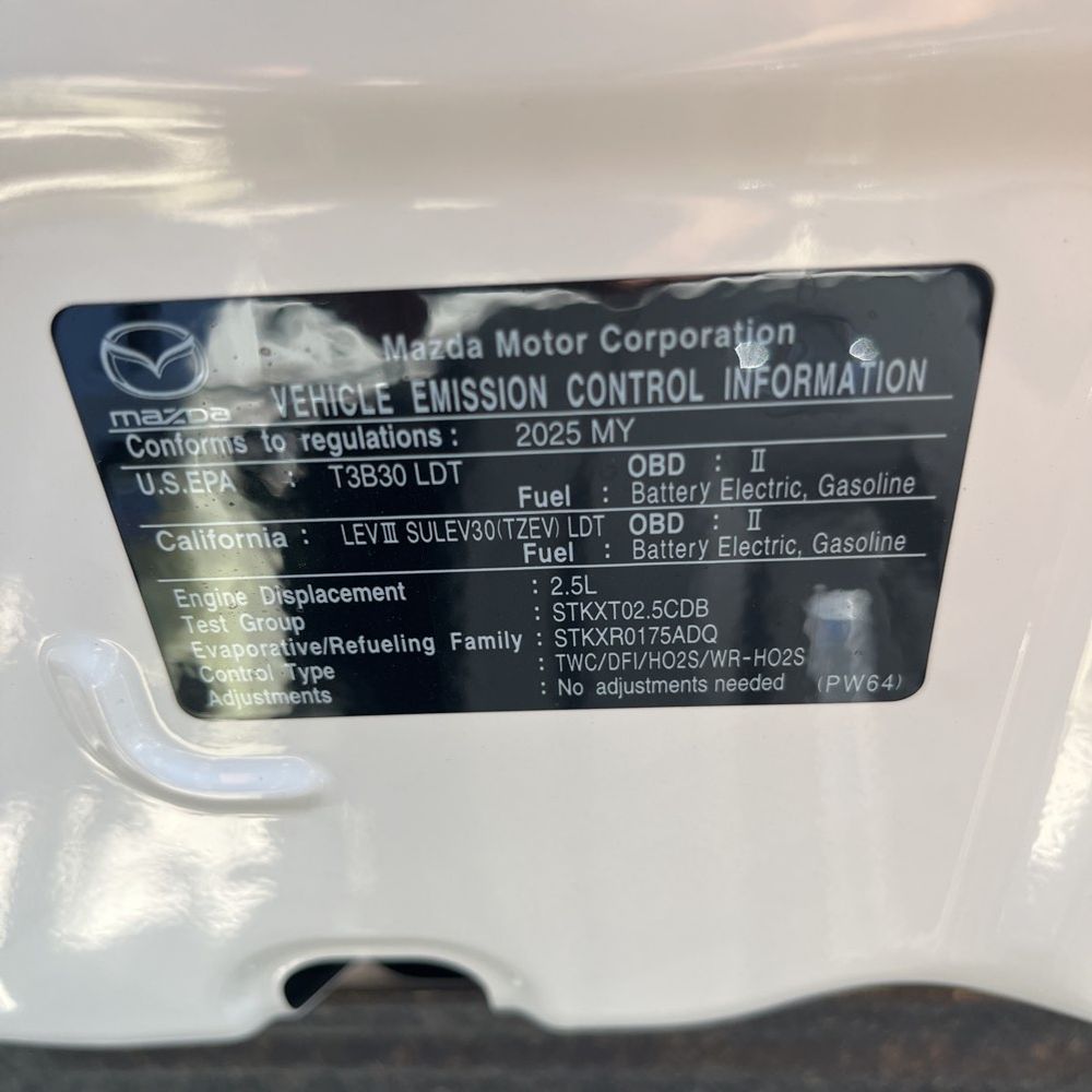 2025 Mazda CX-70 Plug-in Hybrid Premium