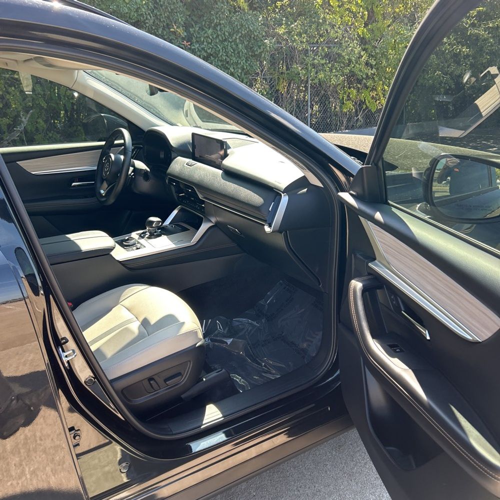 2025 Mazda CX-70 Plug-in Hybrid Premium