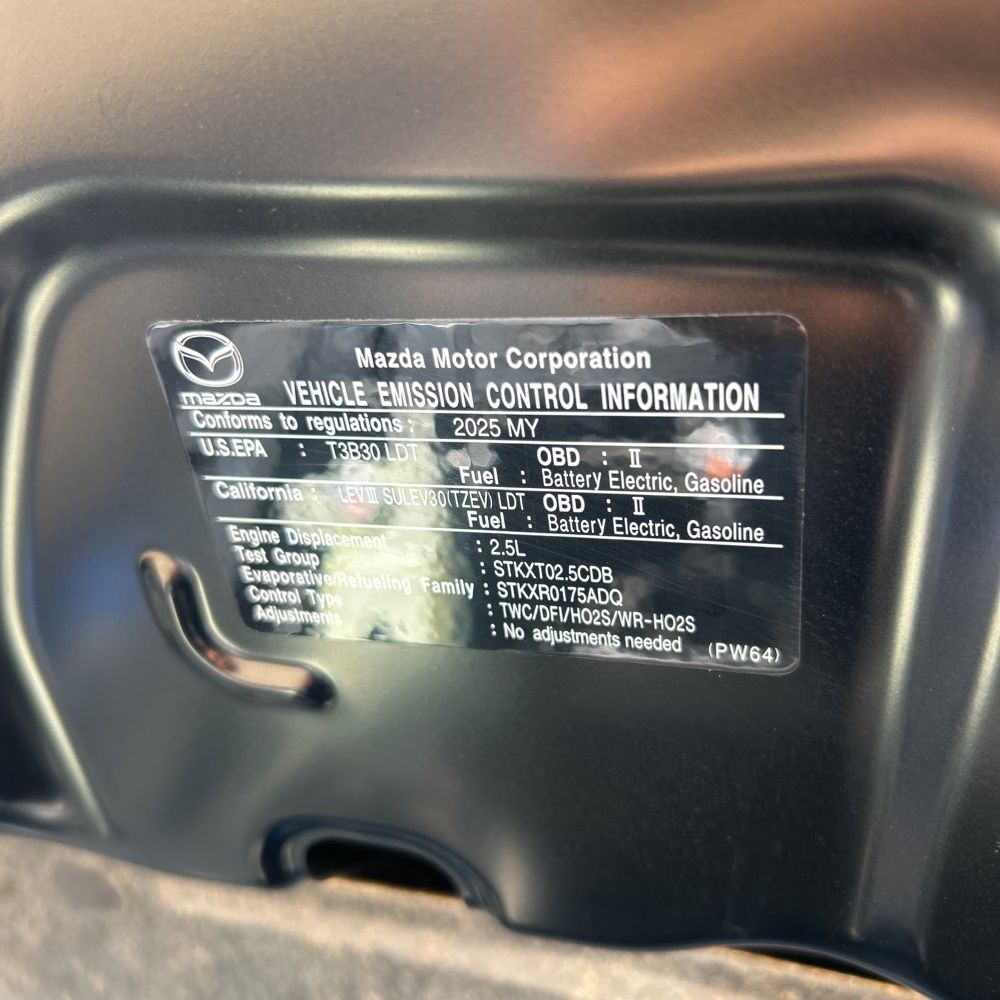 2025 Mazda CX-70 Plug-in Hybrid Premium