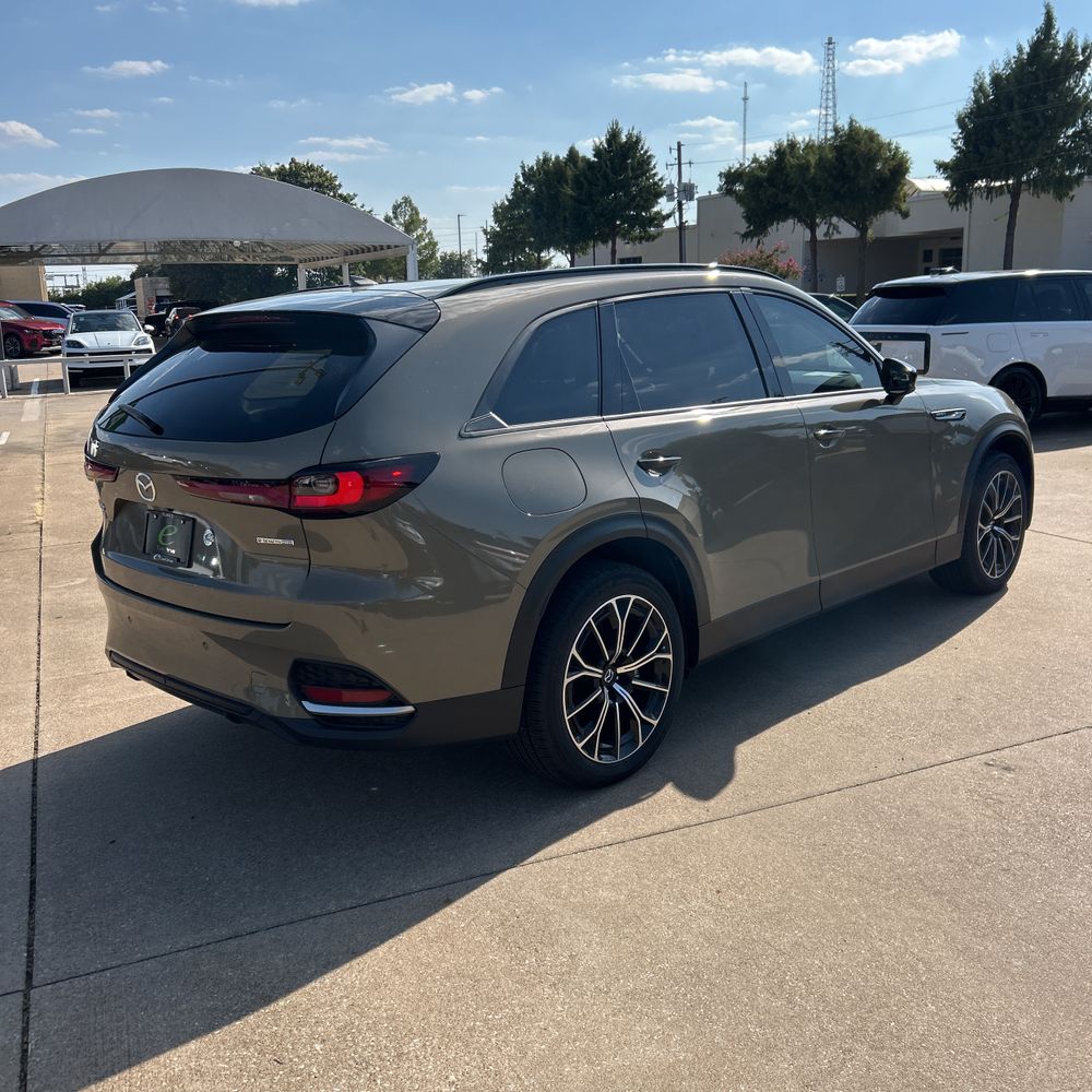 2025 Mazda CX-70 PHEV Premium