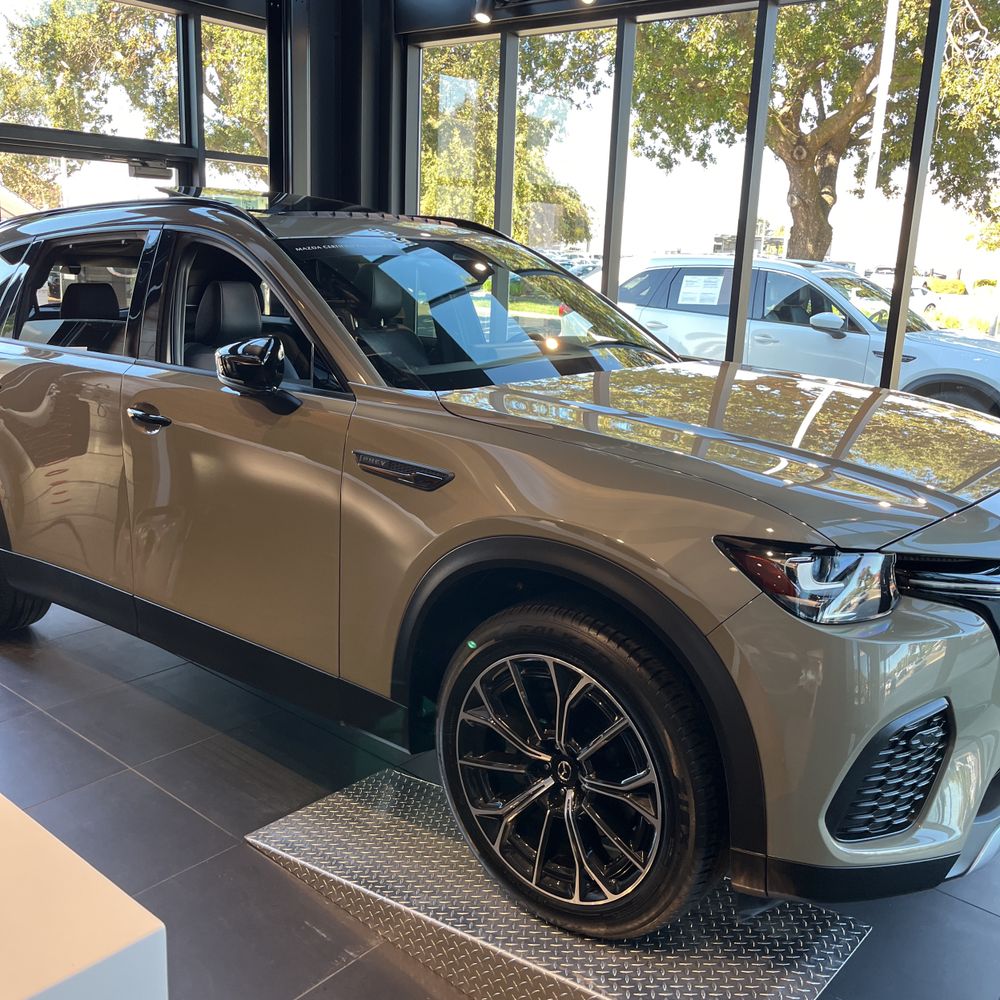 2025 Mazda CX-70 Plug-in Hybrid Premium Plus