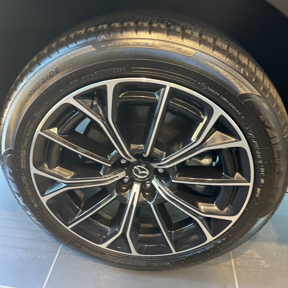 2025 Mazda CX-70 Plug-in Hybrid Premium Plus