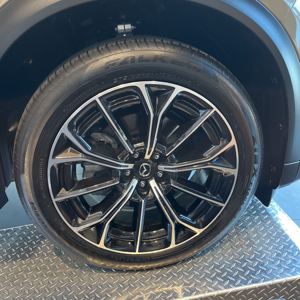 2025 Mazda CX-70 Plug-in Hybrid Premium Plus