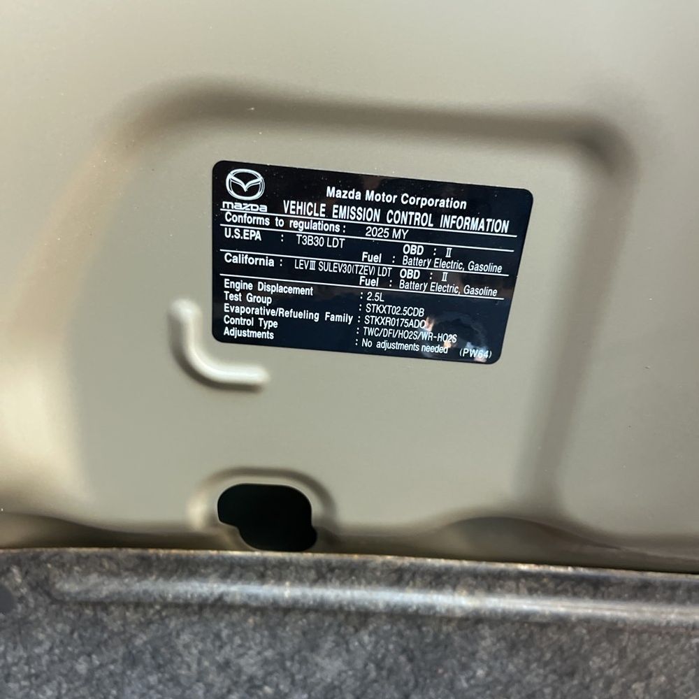 2025 Mazda CX-70 Plug-in Hybrid Premium Plus