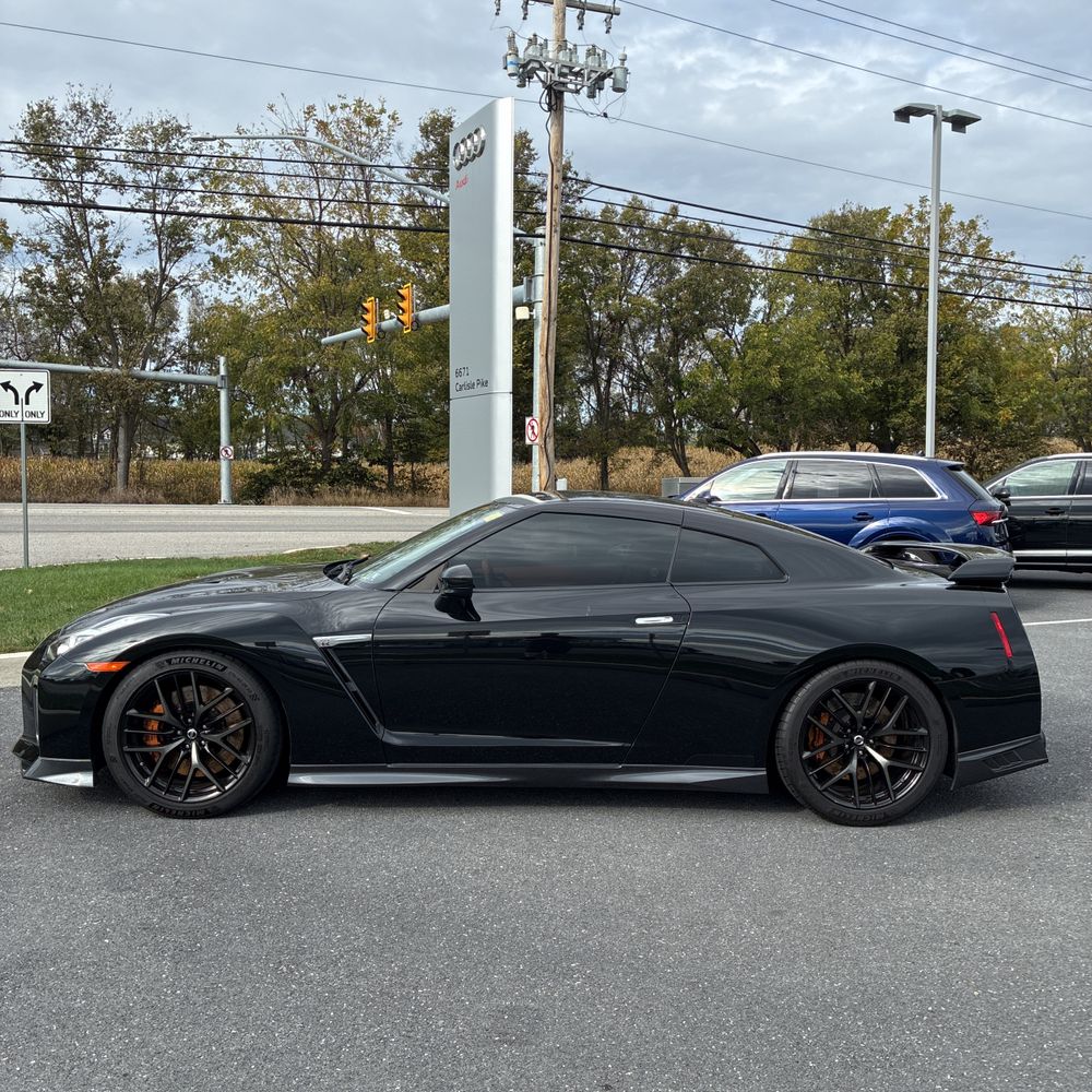 2017 Nissan GT-R Premium