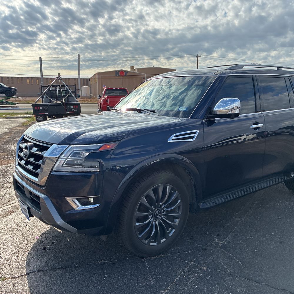 2023 Nissan Armada Platinum