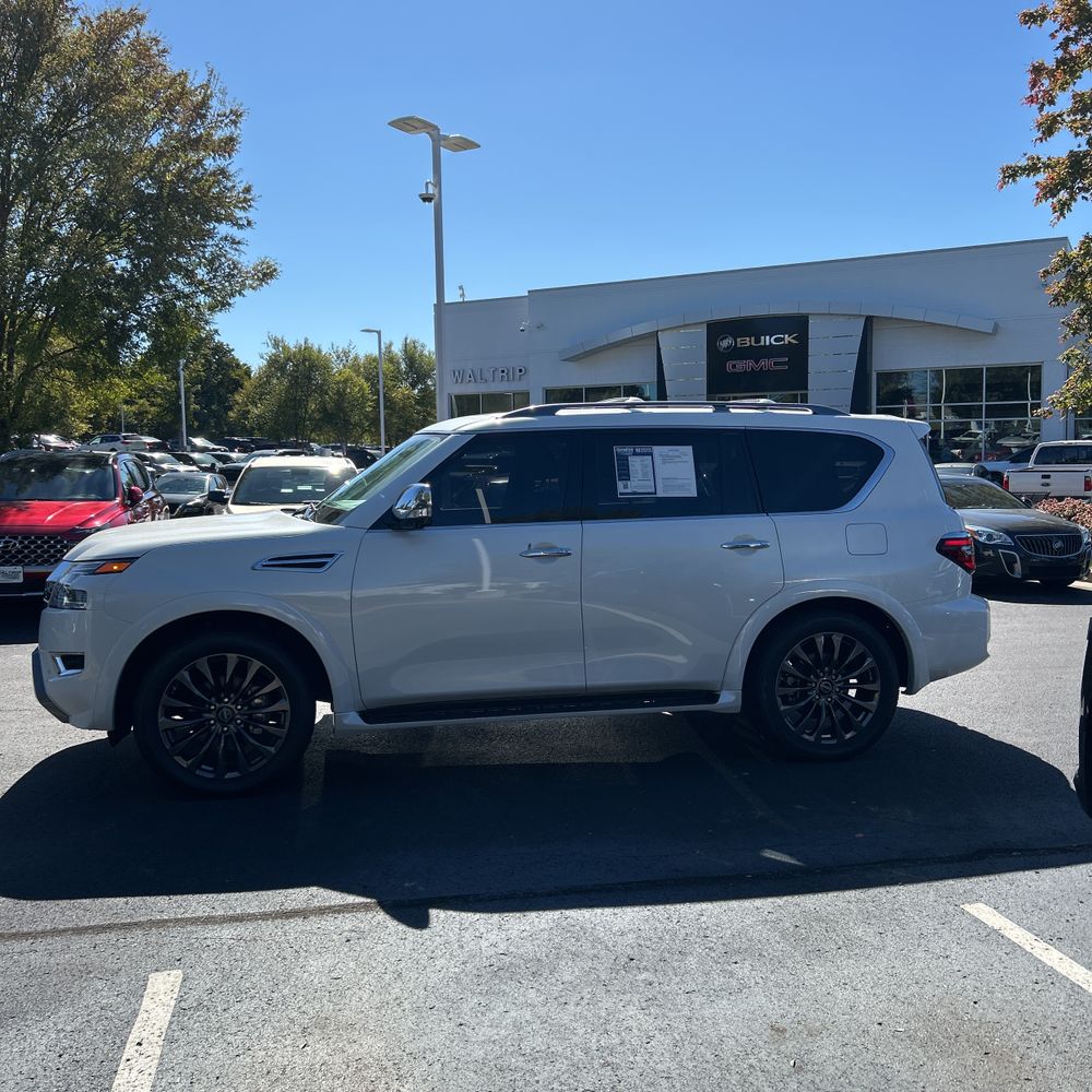 2024 Nissan Armada Platinum