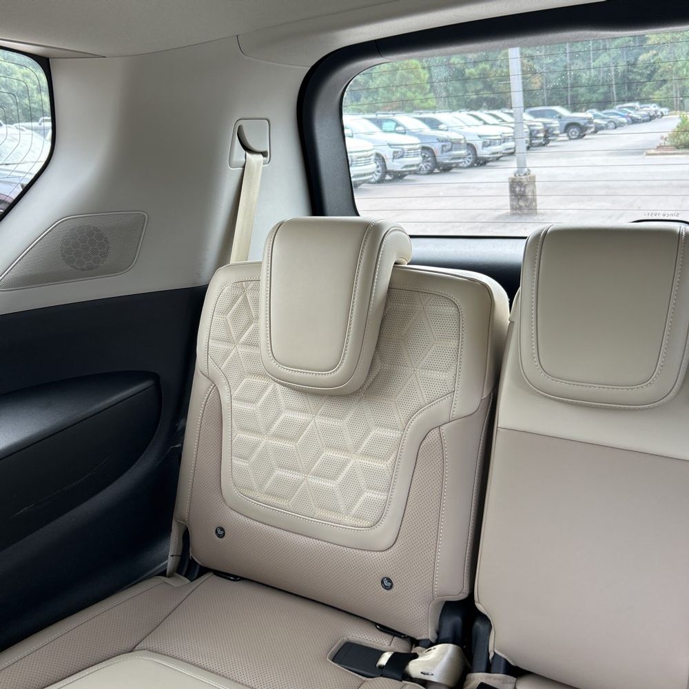 2025 Nissan Armada Platinum