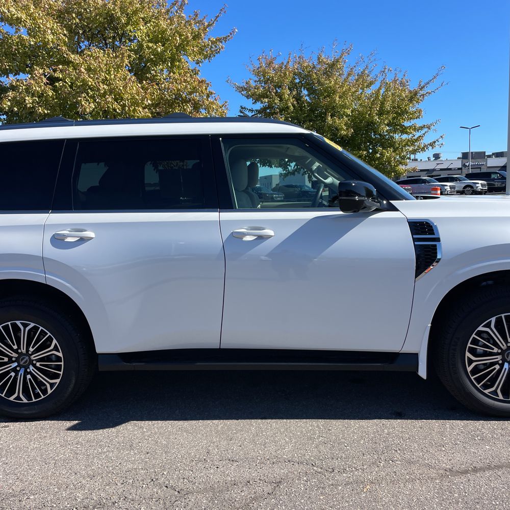 2025 Nissan Armada Platinum