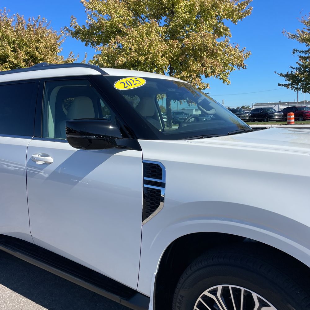 2025 Nissan Armada Platinum