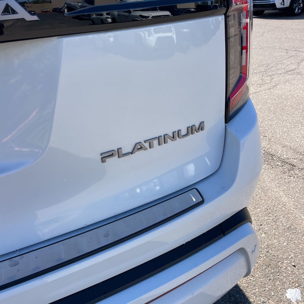 2025 Nissan Armada Platinum