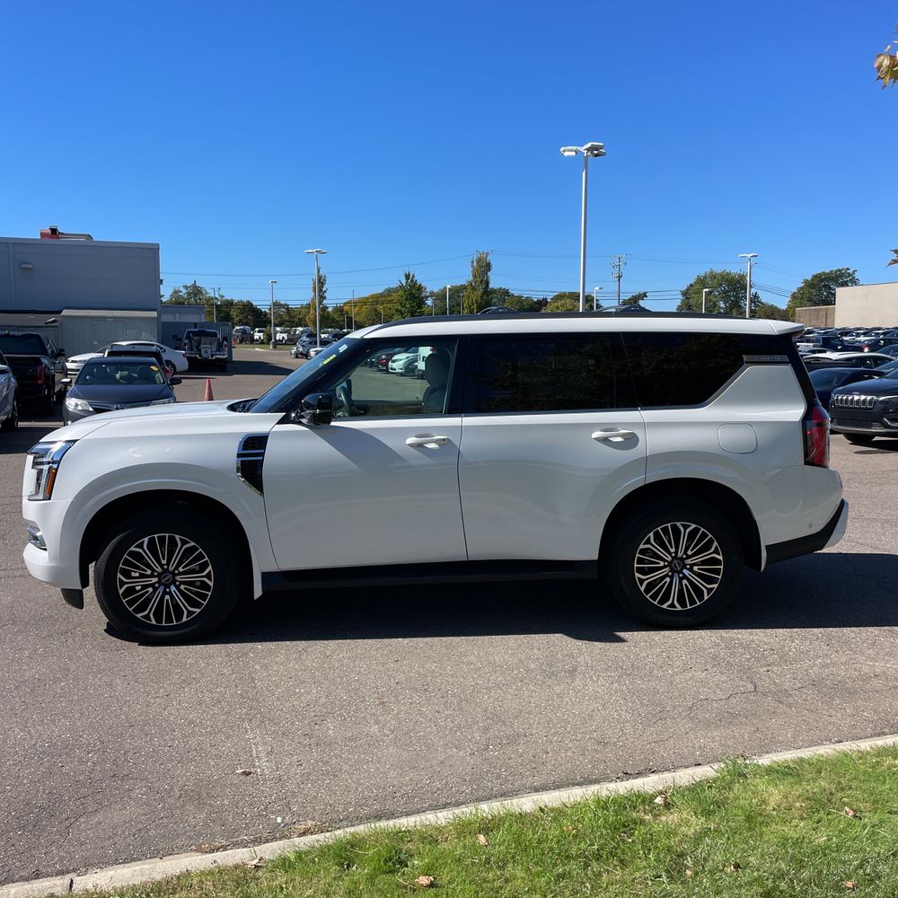 2025 Nissan Armada Platinum