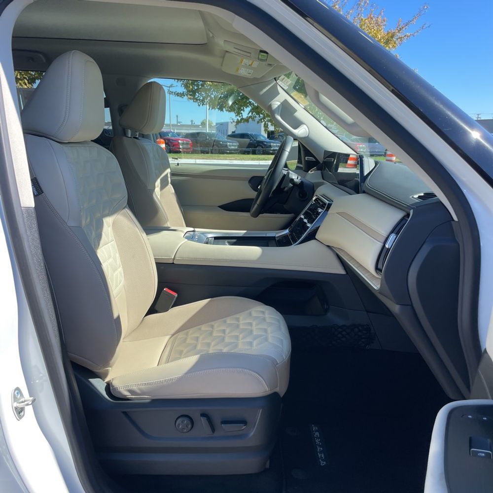 2025 Nissan Armada Platinum