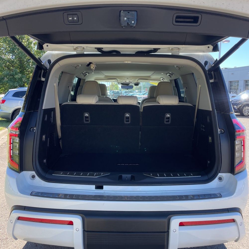 2025 Nissan Armada Platinum