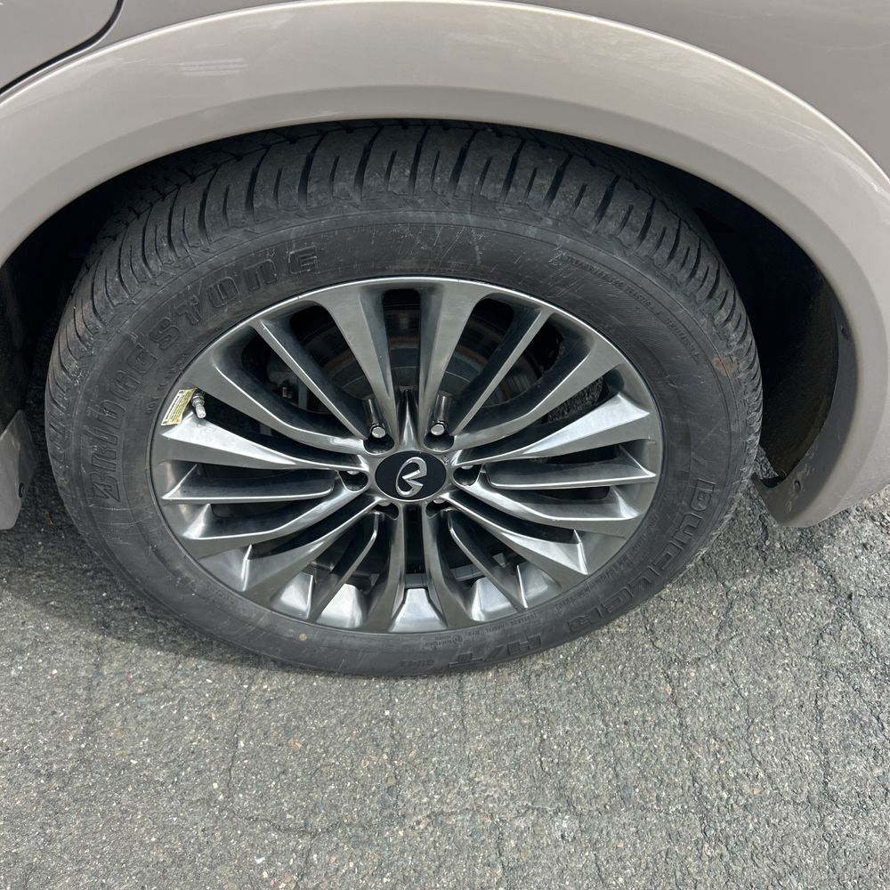 2021 INFINITI QX80 Sensory