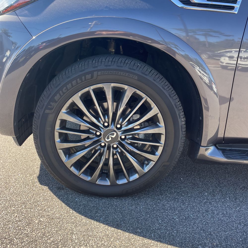 2023 INFINITI QX80 Sensory