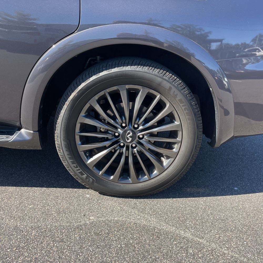 2023 INFINITI QX80 Sensory