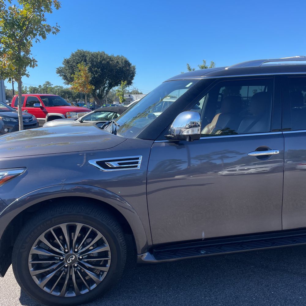 2023 INFINITI QX80 Sensory