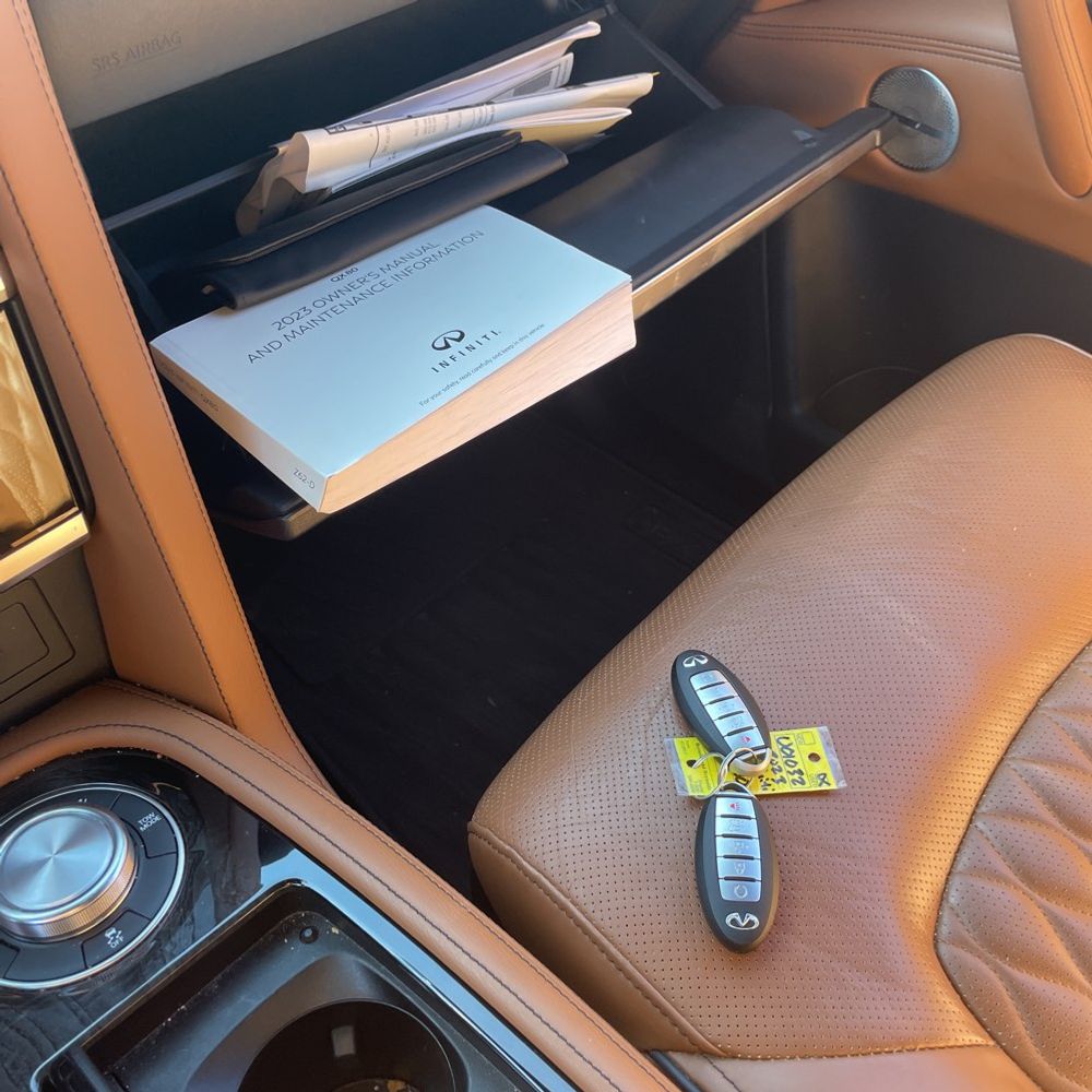 2023 INFINITI QX80 Sensory