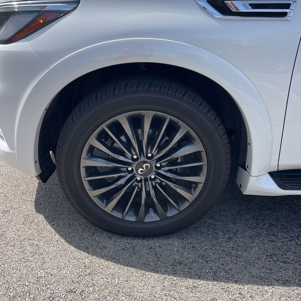 2024 INFINITI QX80 Premium Select