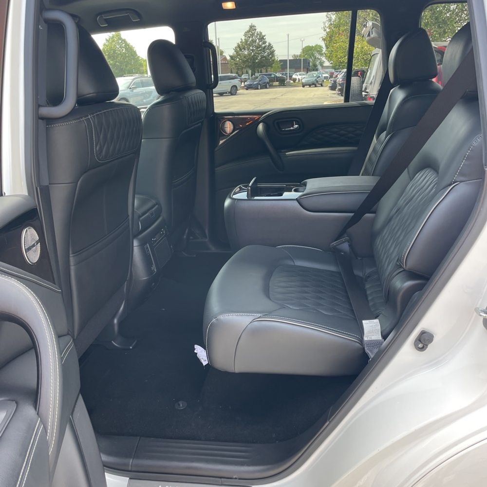 2024 INFINITI QX80 Premium Select
