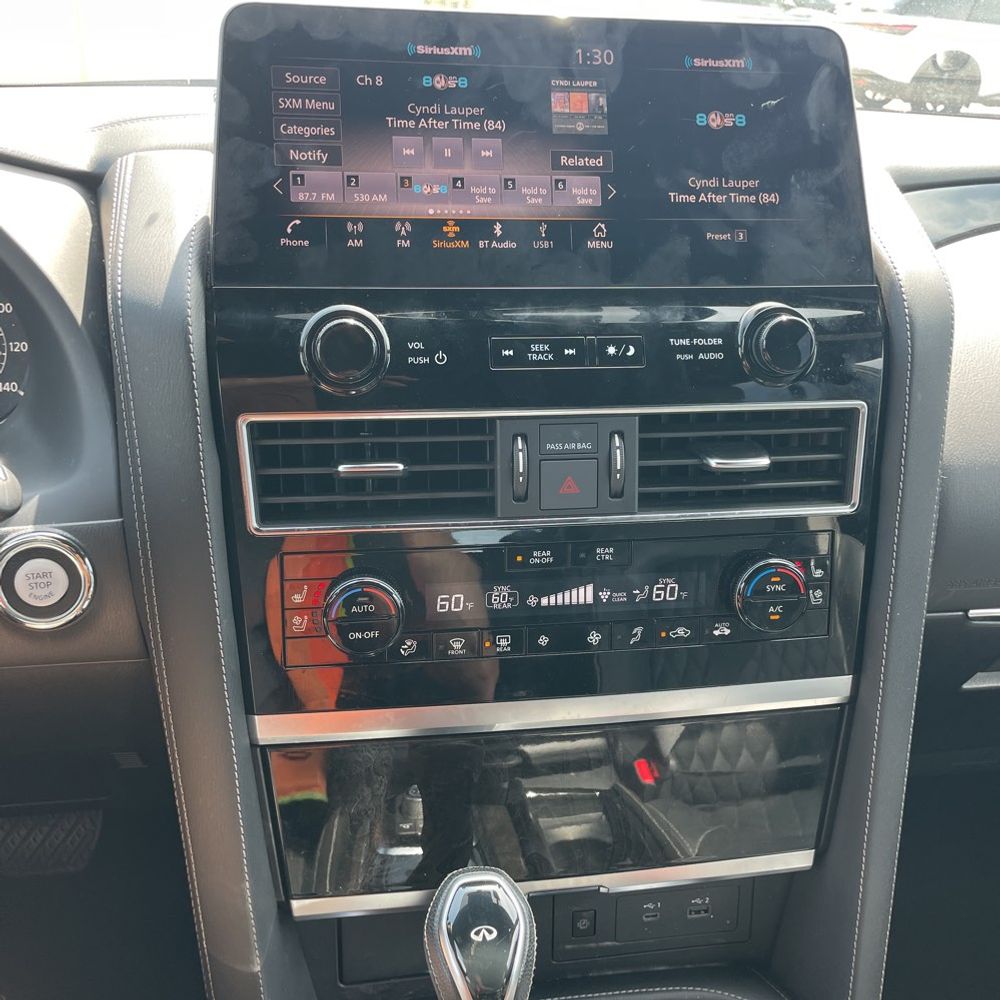 2024 INFINITI QX80 Premium Select