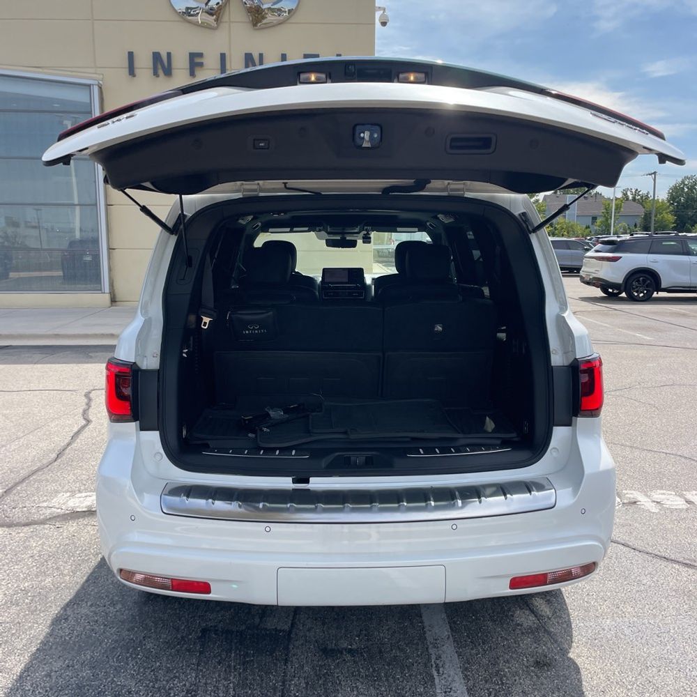 2024 INFINITI QX80 Premium Select