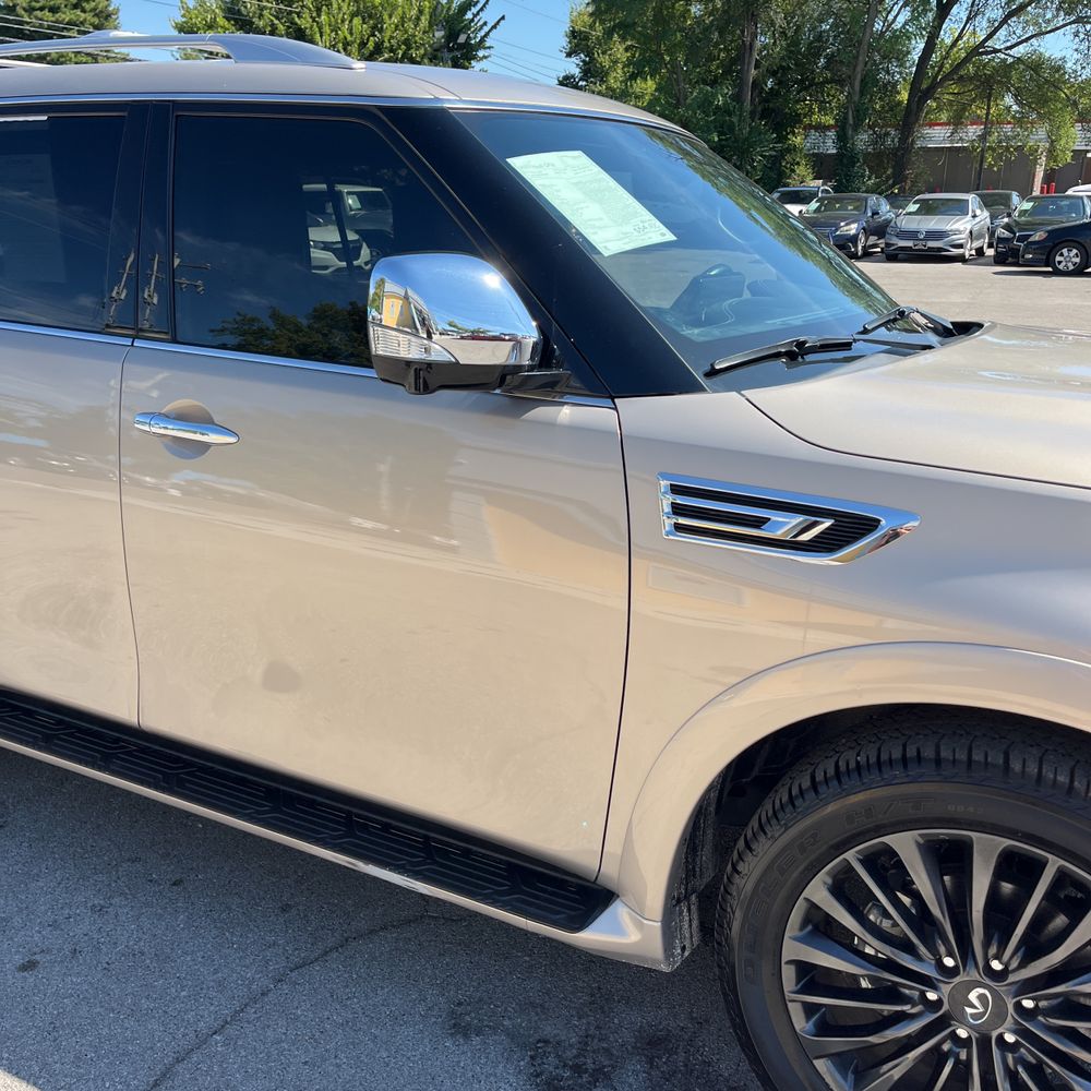 2023 INFINITI QX80 Sensory