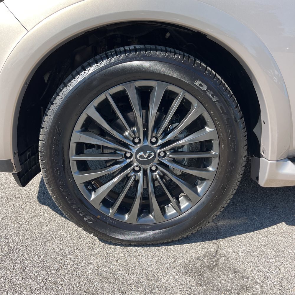 2023 INFINITI QX80 Sensory