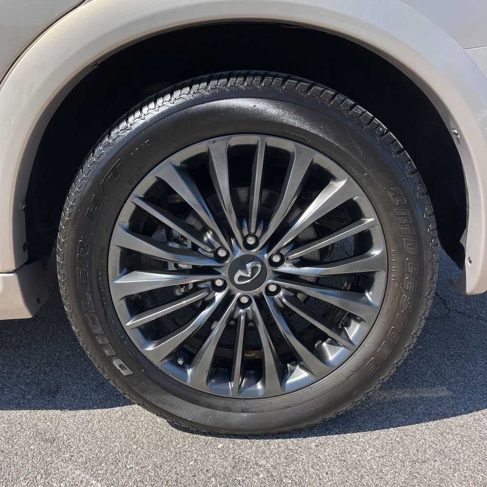 2023 INFINITI QX80 Sensory