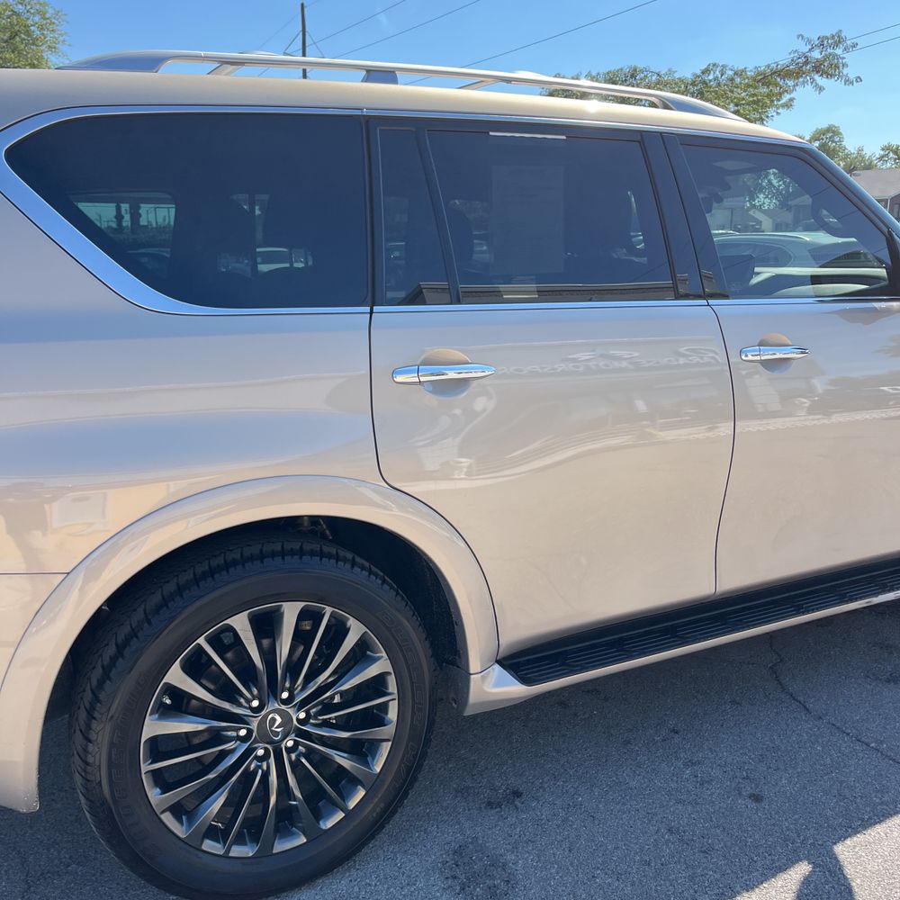 2023 INFINITI QX80 Sensory