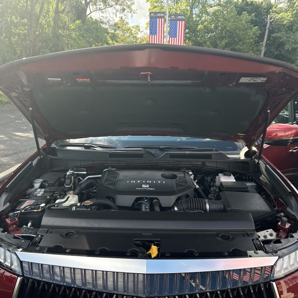 2025 INFINITI QX80 Luxe