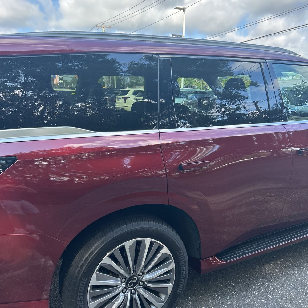 2025 INFINITI QX80 Luxe