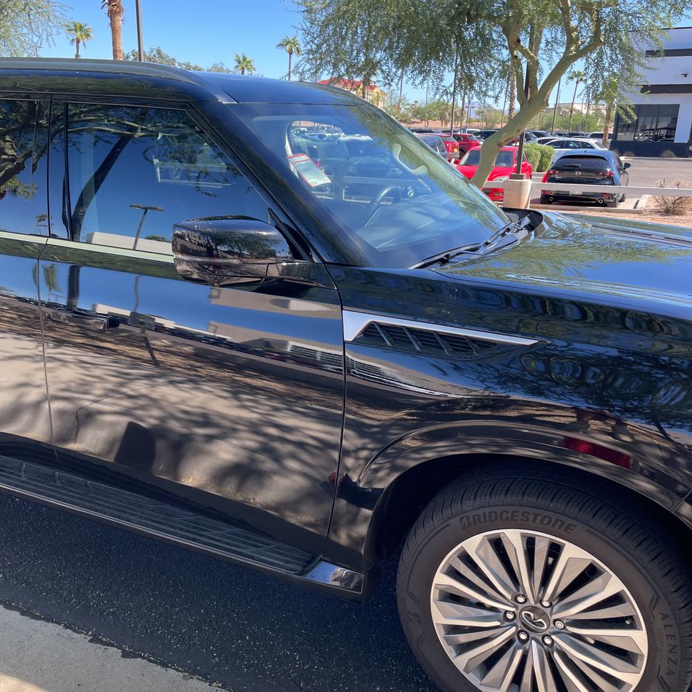 2025 INFINITI QX80 Luxe
