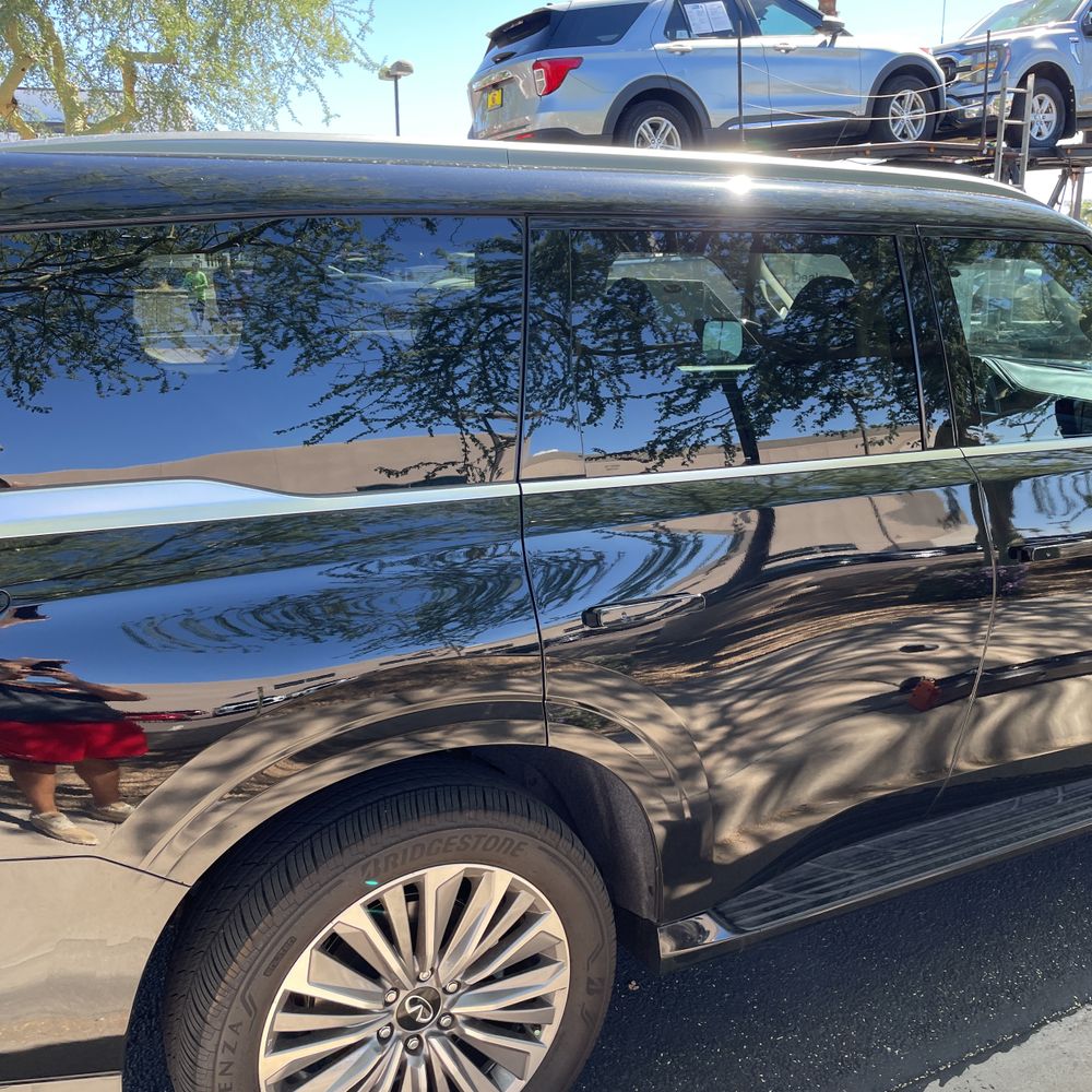 2025 INFINITI QX80 Luxe
