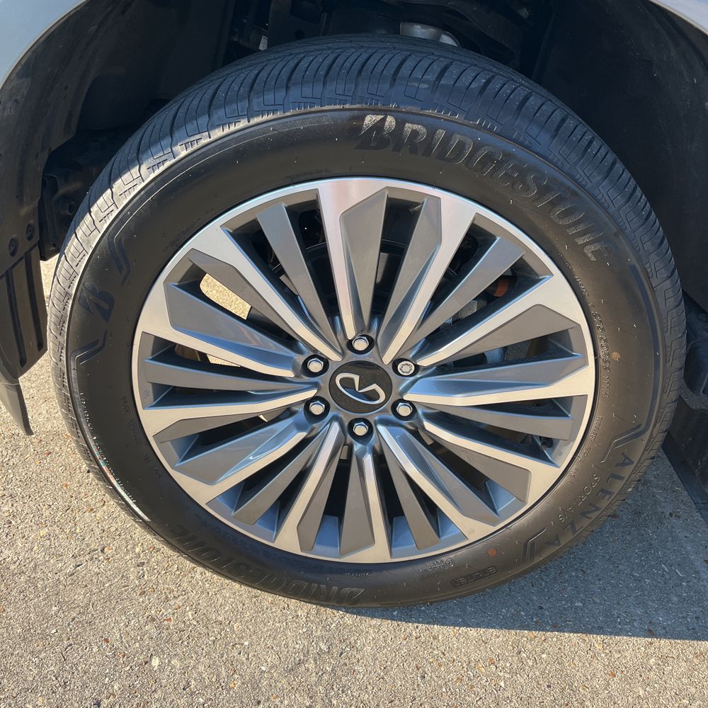 2025 INFINITI QX80 Sensory