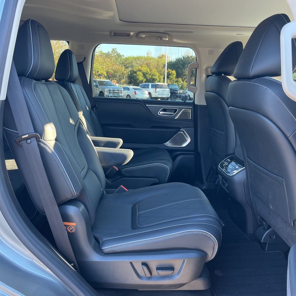 2025 INFINITI QX80 Sensory
