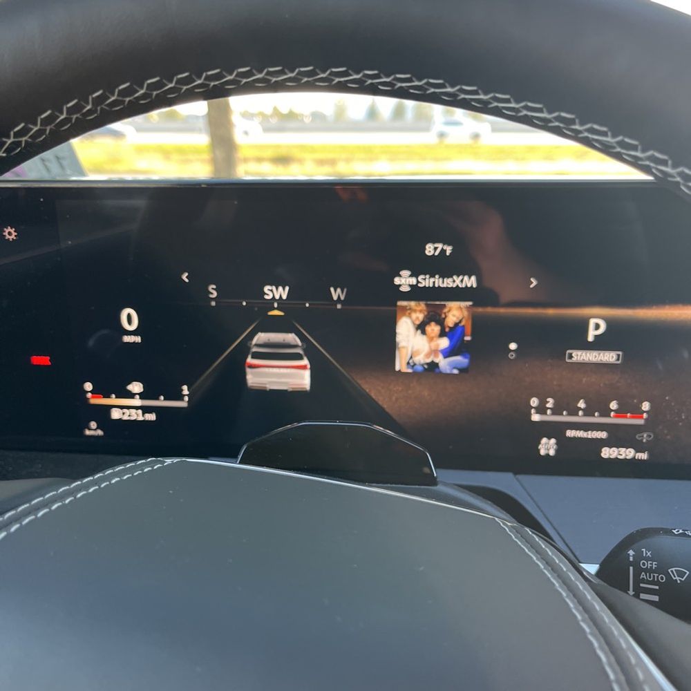 2025 INFINITI QX80 Sensory