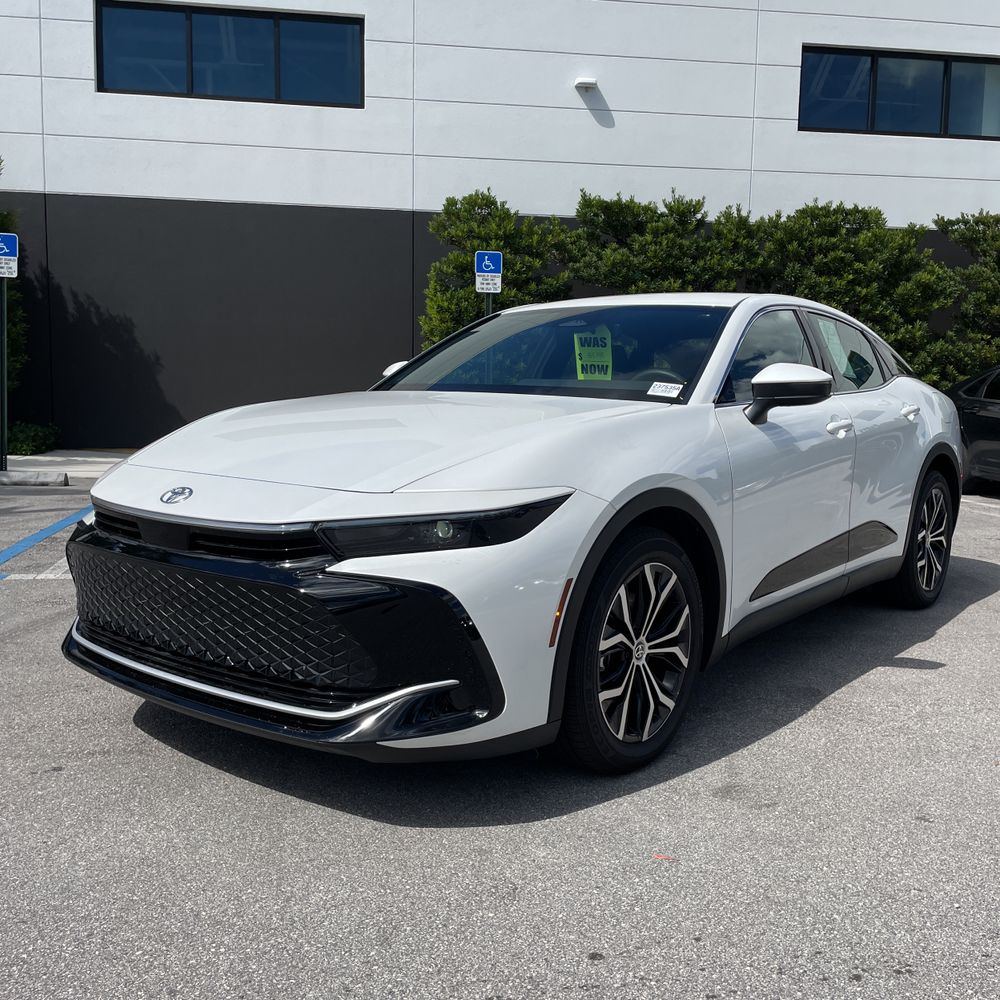 2025 Toyota Crown XLE