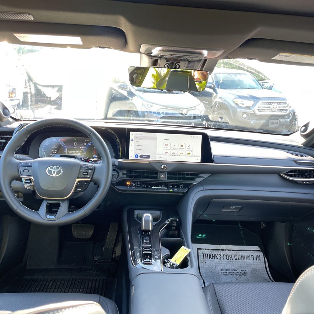 2025 Toyota Crown Signia Limited
