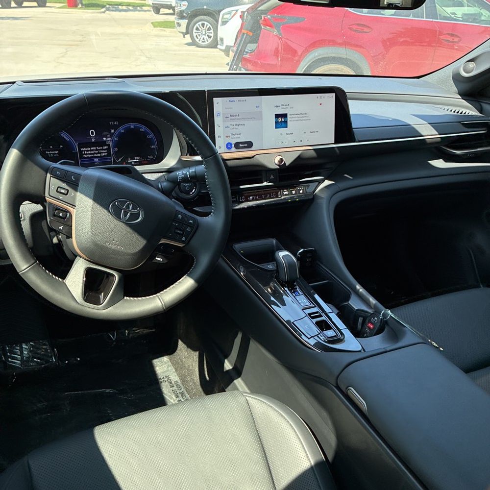 2025 Toyota Crown Platinum