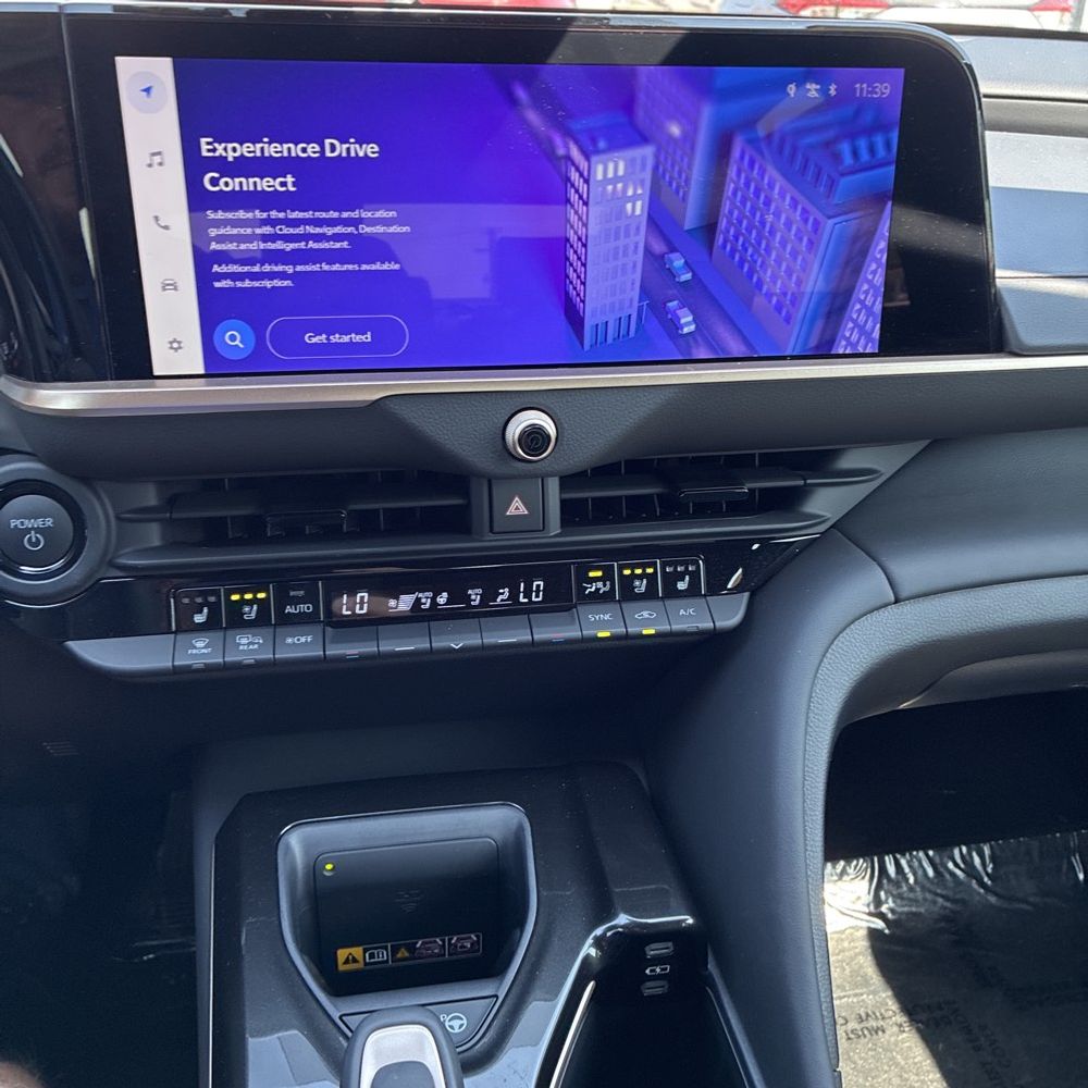 2025 Toyota Crown Platinum