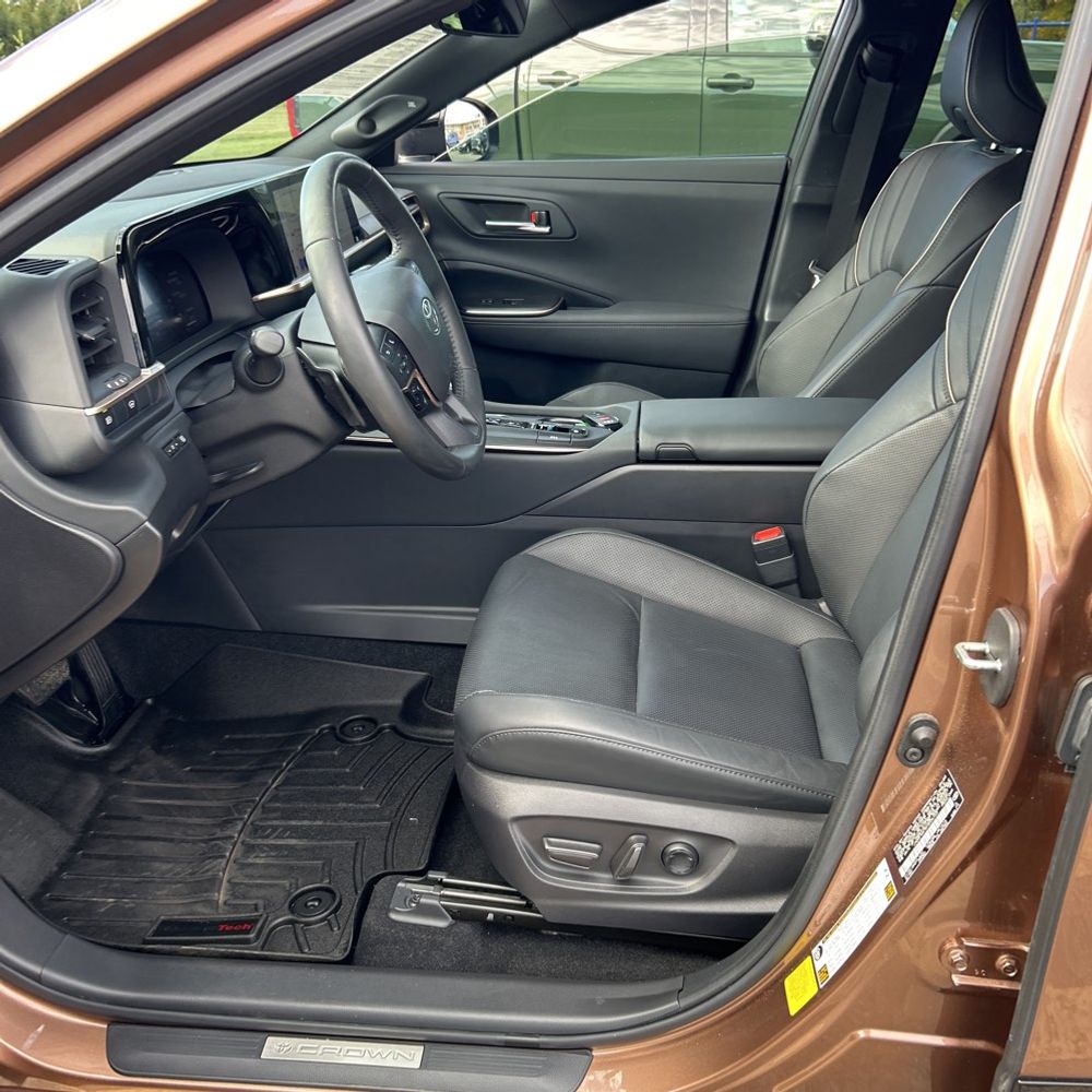 2023 Toyota Crown Platinum