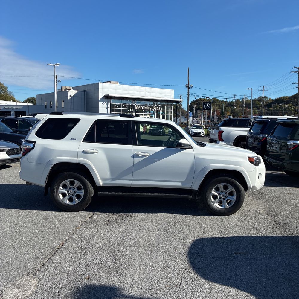 2024 Toyota 4Runner SR5